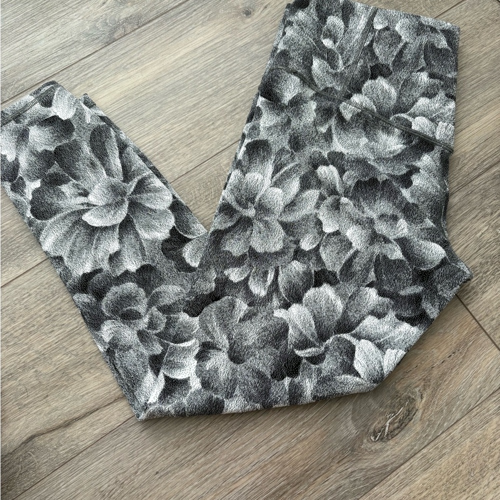 Athleta Black and Gray Floral Leggings
